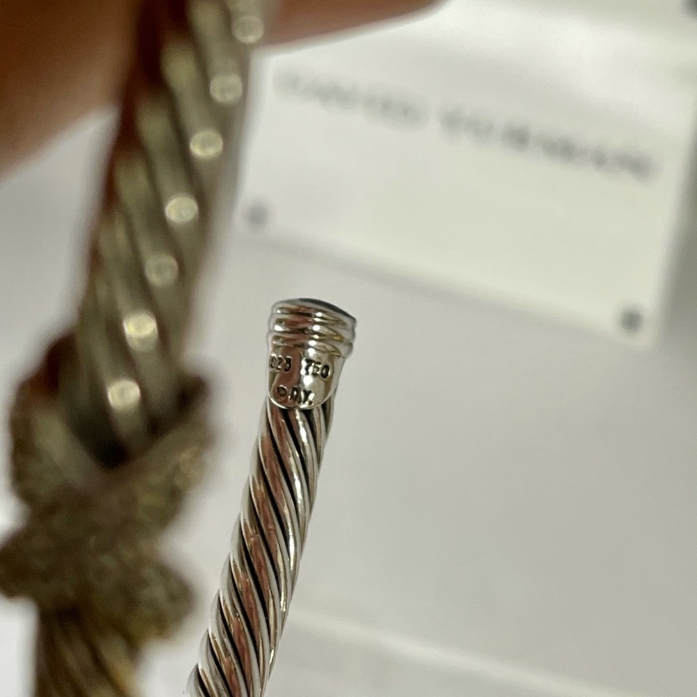 David Yurman Single X 18k gold/Diamond Cable Cuff - Picture 7 of 12
